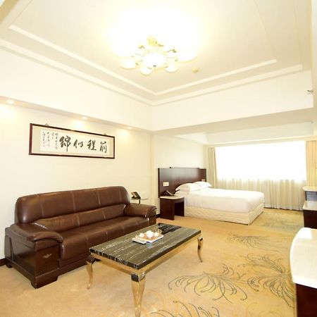 Overseas Chinese Friendship Hotel Guangzhou Exterior photo